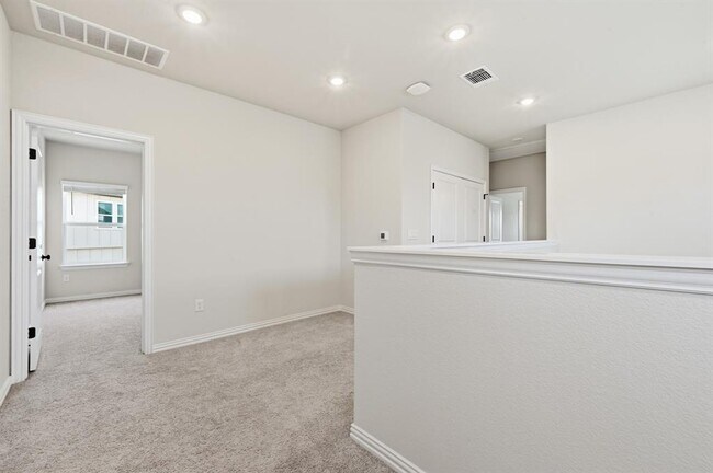 Building Photo - 11808 Seaside Wds Dr