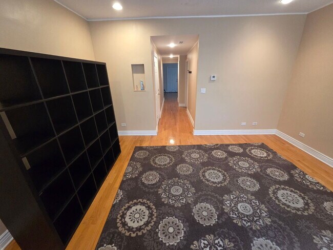 Building Photo - 5902 W Madison St