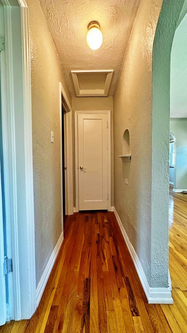 Building Photo - Lovely Mid Century 2 Bed 1 Bath Courtyard ...