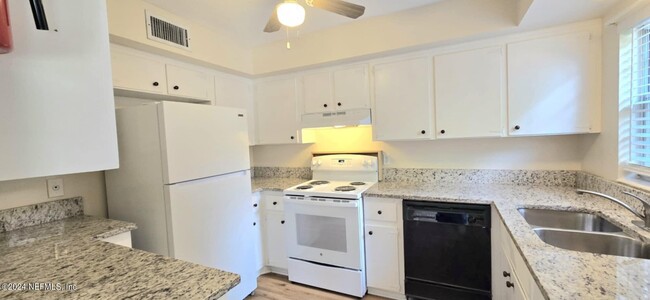 Building Photo - 4390 Herschel St