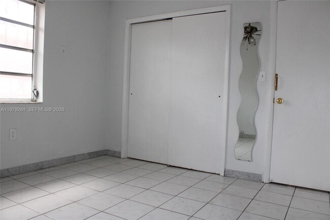 Building Photo - 3040 SW 69th Ave