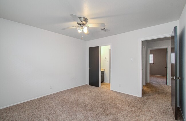 Building Photo - 1713 Huldy St
