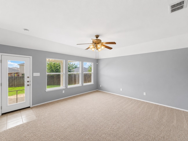 Building Photo - 10420 Devin Ln