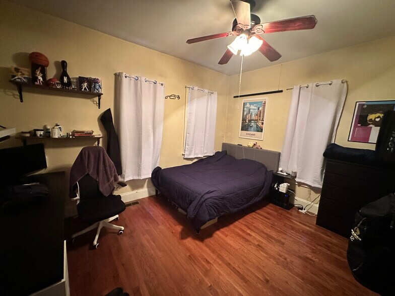 Building Photo - 135 Hillside St