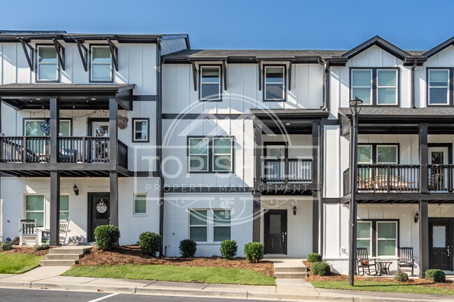 Primary Photo - 312 Lincoln St