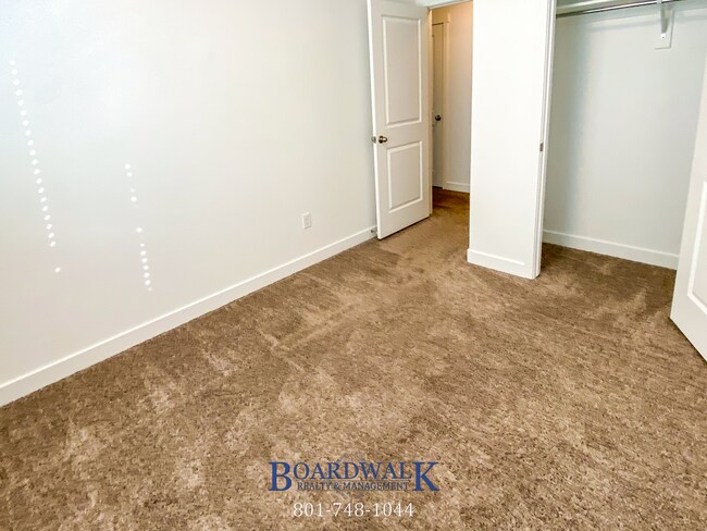 Building Photo - Beautiful 3 Bed 2 Bath Herriman Townhome!