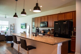 Building Photo - 1049 Normandie Way