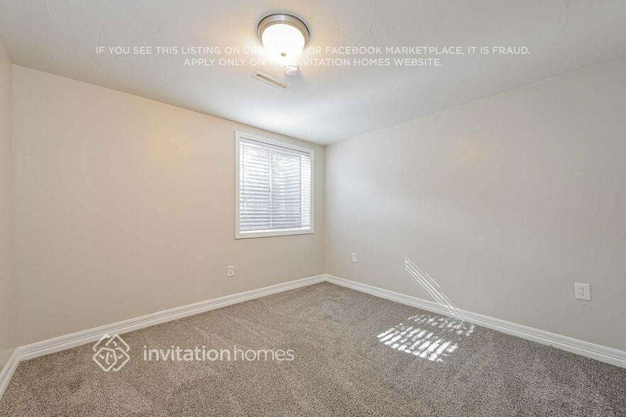 Building Photo - 1772 S Genoa Way