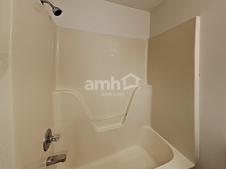 Building Photo - 3123 Bilbrey Dr