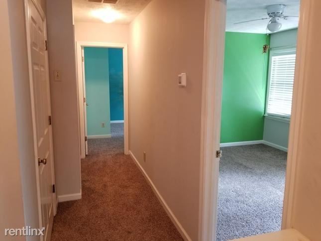 Building Photo - 4 br, 2 bath House - 661 i Deer Oaks Drive