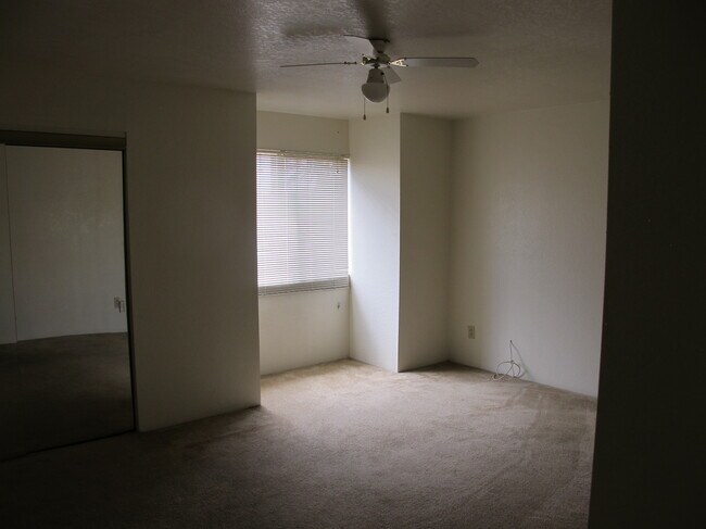 Building Photo - 1620 N Fremont Ave