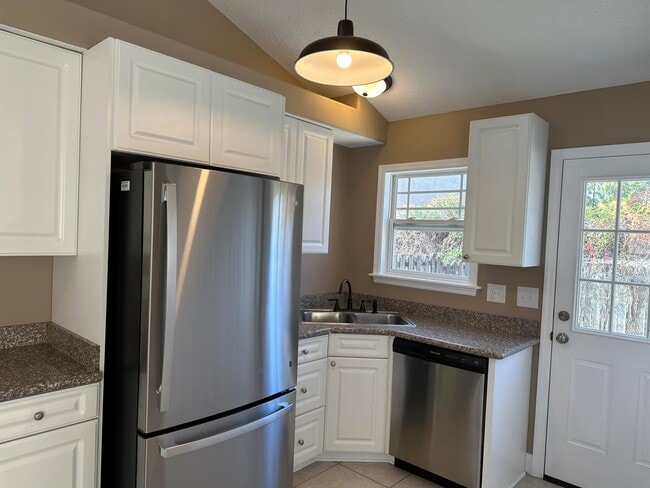 Building Photo - 4230 Arbor Green Way