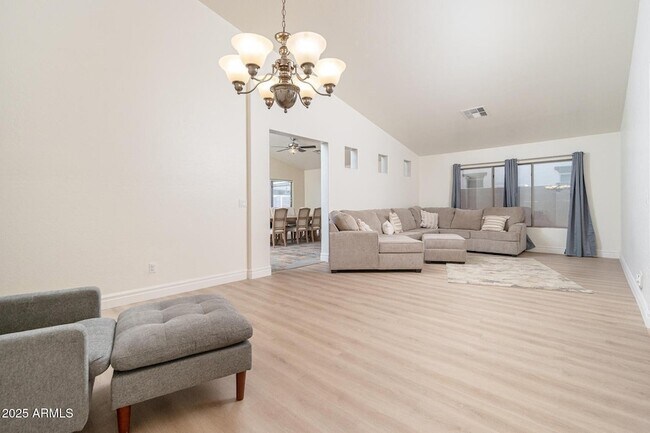 Building Photo - 25256 W Darrel Dr