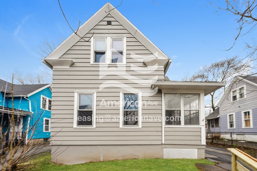 Primary Photo - 104 Post Ave