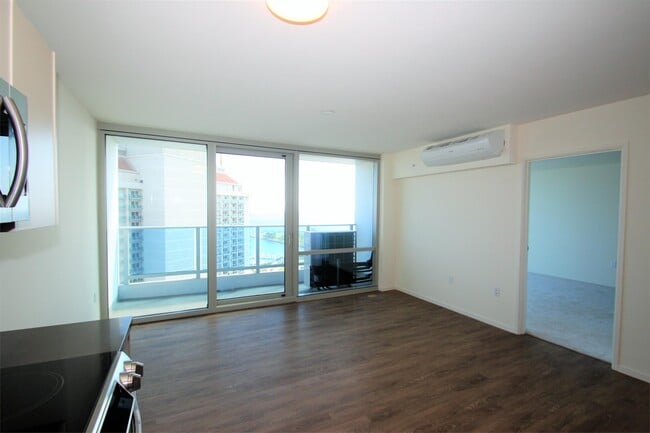 Building Photo - 1631 Kapiolani Blvd