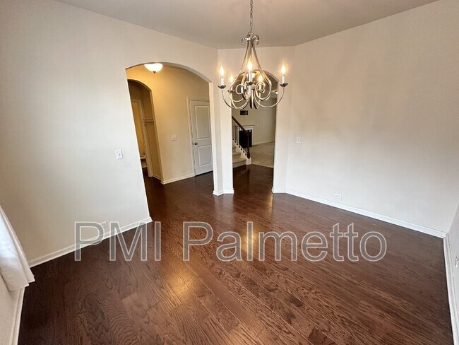 Building Photo - 933 Centennial Dr