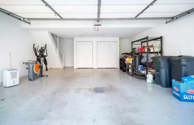 Building Photo - 3 Canyon Cove