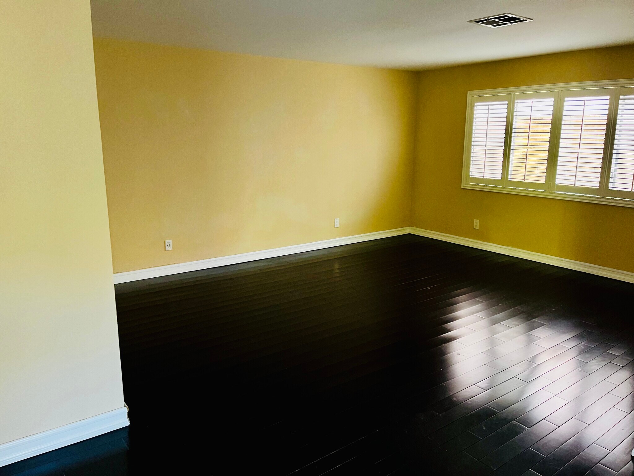 Family room - 1731 Harriman Ln