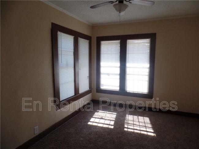 Building Photo - 1925 St Louis Ave