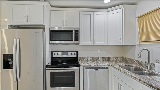 Building Photo - 1517 N Grandview St