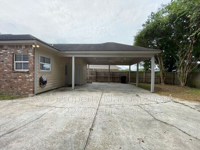 Building Photo - 5630 Arialo Dr