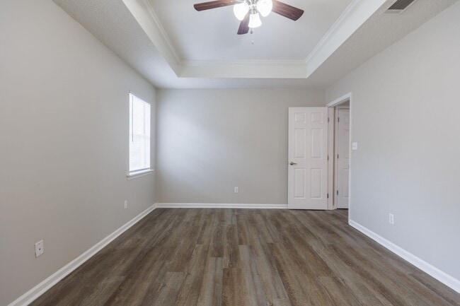 Building Photo - 3 Bedroom/2 Bath Home in Remerton