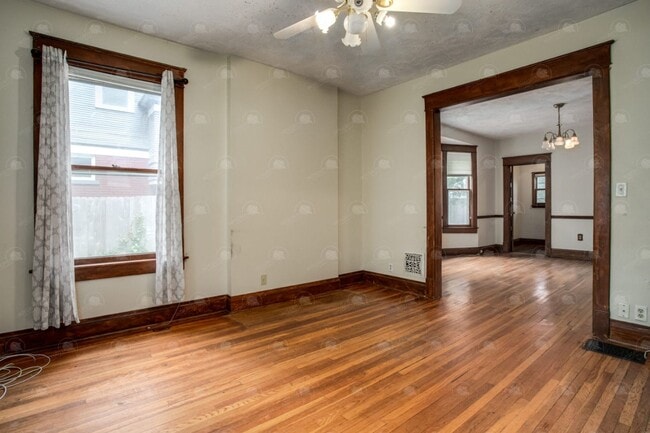 Building Photo - 4116 Terrace St