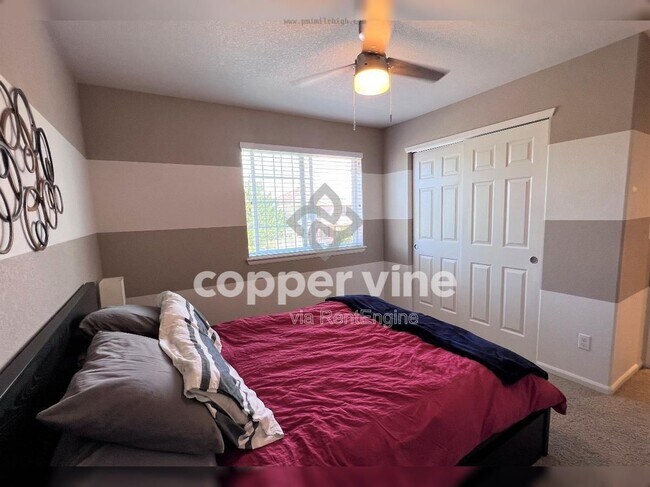 Building Photo - 11881 Chambers Dr