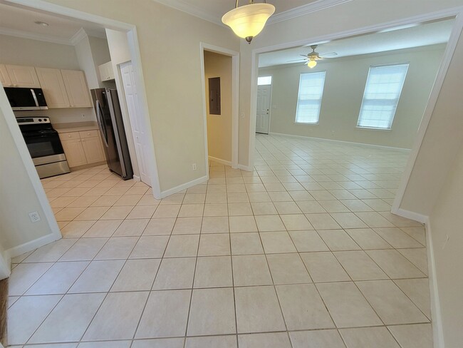 Building Photo - 3974 Grove Park Dr