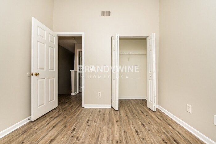 Building Photo - 283 Coral Cir