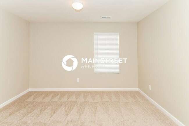 Building Photo - 4 Bedroom Pet-Friendly Home in Warrior, AL with Main Street Renewal