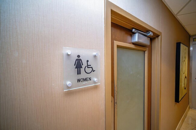 Building Photo - 3404 American Dr