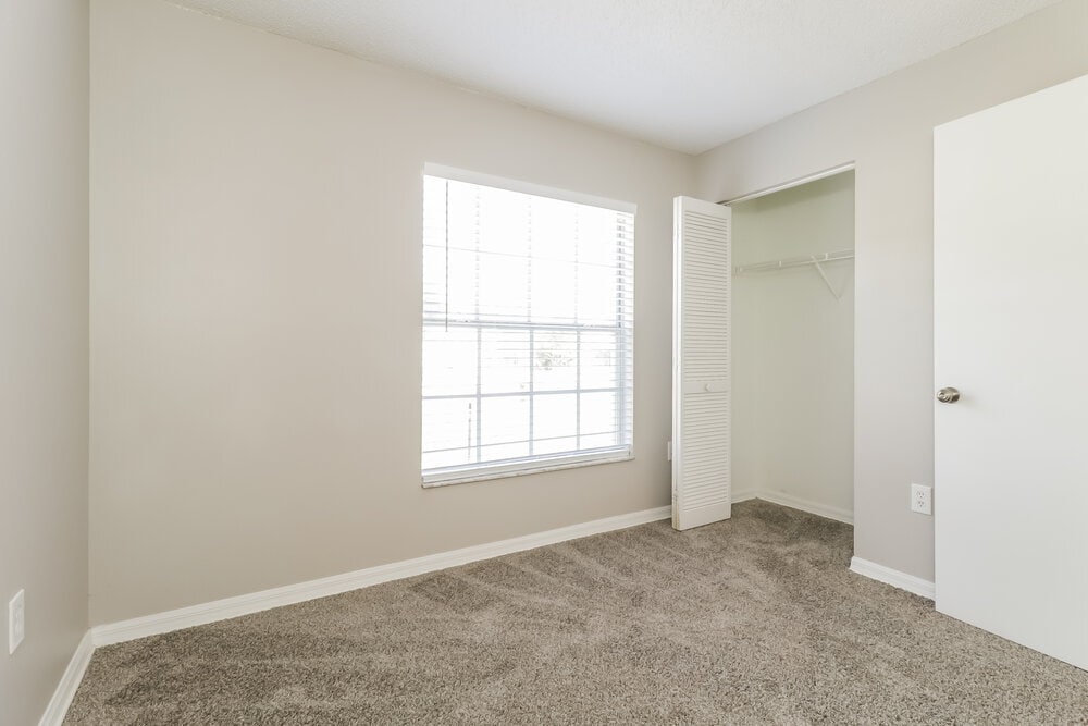 Building Photo - 10244 Rainbow Oaks Dr