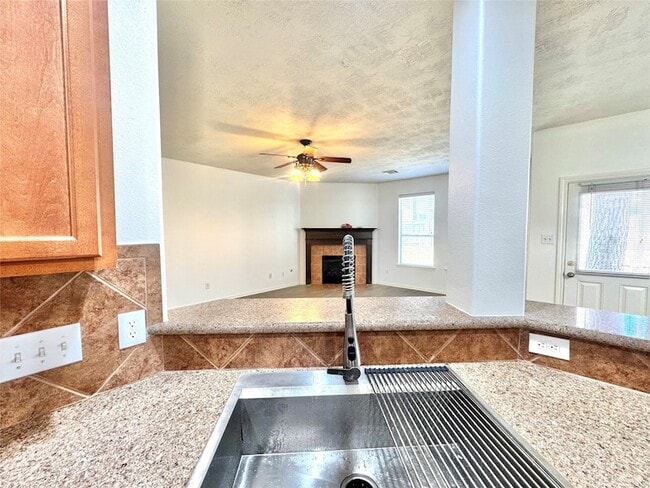 Building Photo - 14 Harbinger Ct