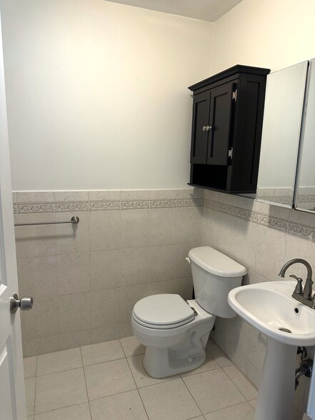 Building Photo - 395 2nd St