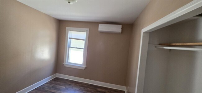 Building Photo - 18 Bullard St