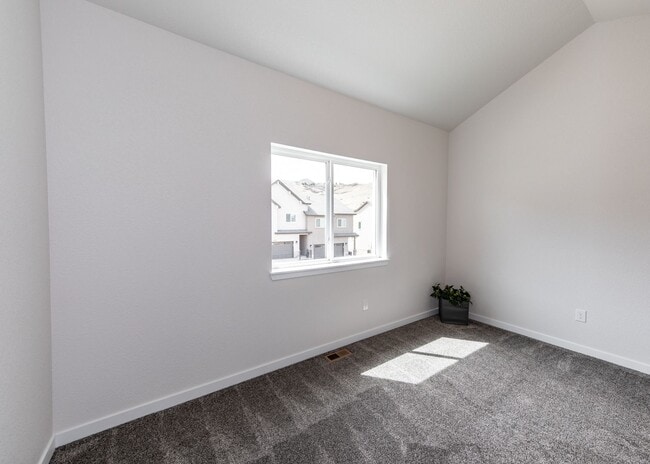 Building Photo - Mt. Shadows End Unit 3 Bed Luxury Townhome