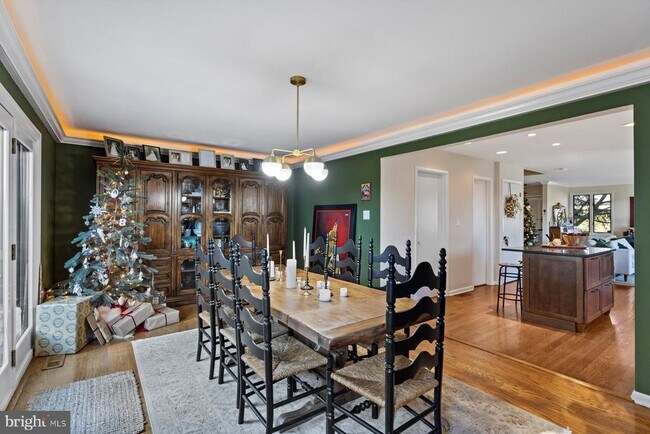 Building Photo - 64 Parchment Dr