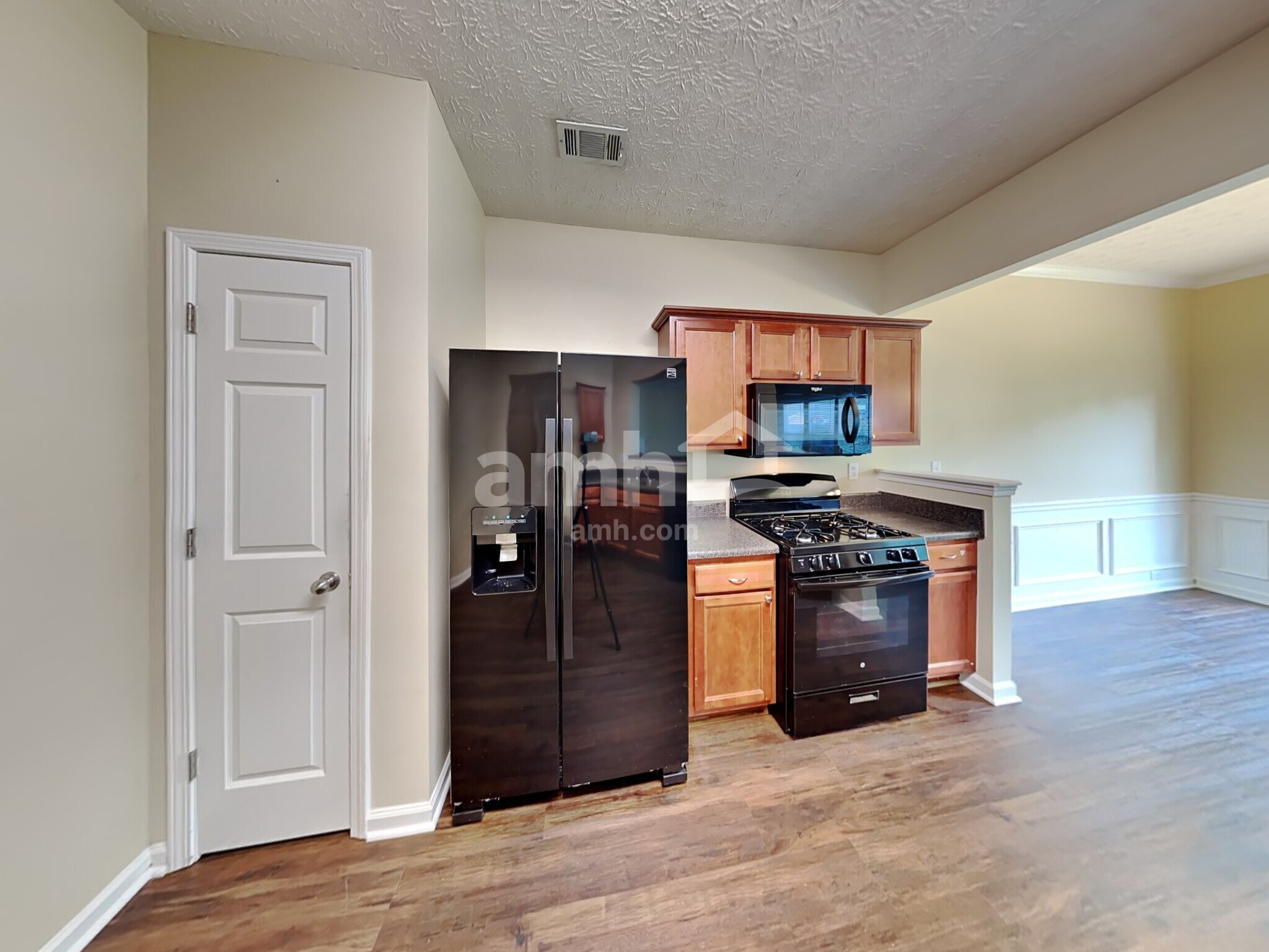 Building Photo - 616 Laurel Bnd