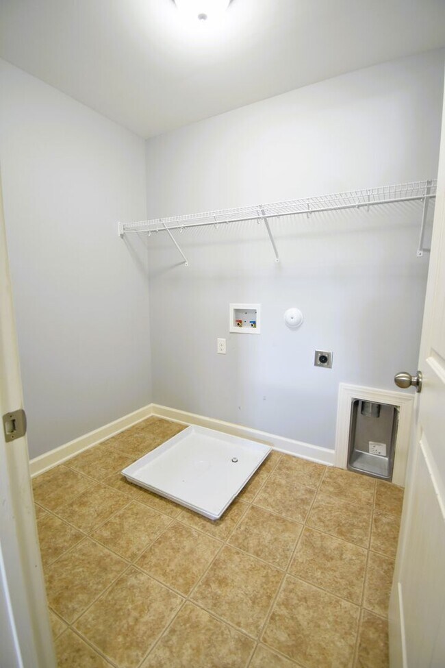 Building Photo - 54 Pittfield Run