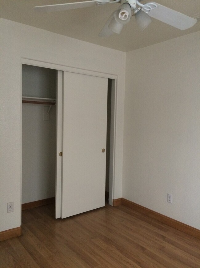 Building Photo - Beautiful 3 bedroom 2 bath North Phoenix h...