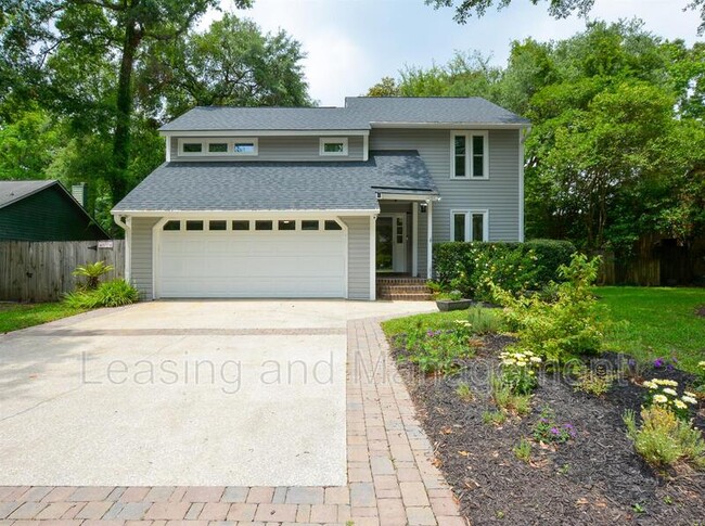 Primary Photo - 2156 Forest Lakes Blvd