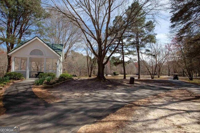 Building Photo - 1703 Ridgefield Dr