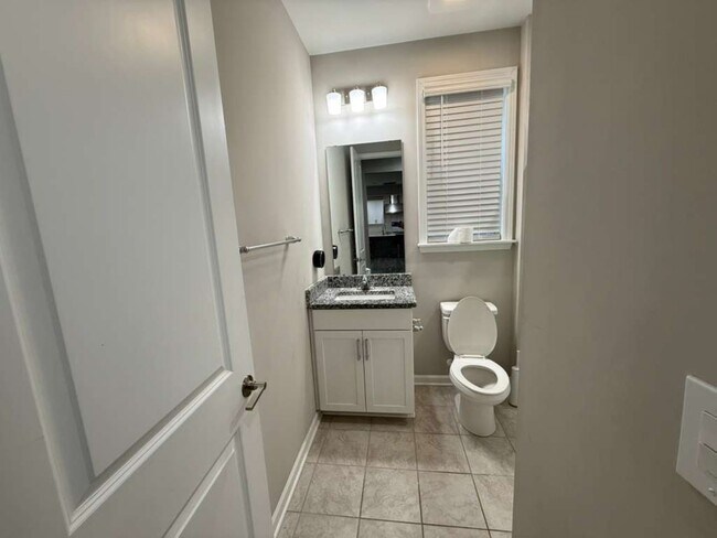 Building Photo - 128 Reids Cv Dr