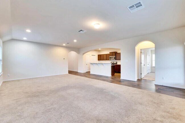 Building Photo - 724 Coltrane Dr