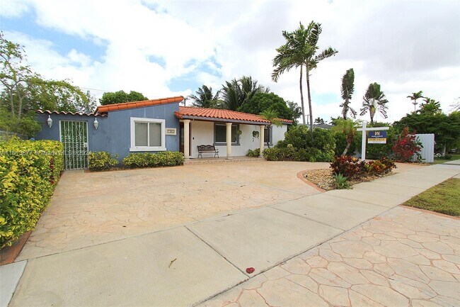 Building Photo - 7281 SW 9th St