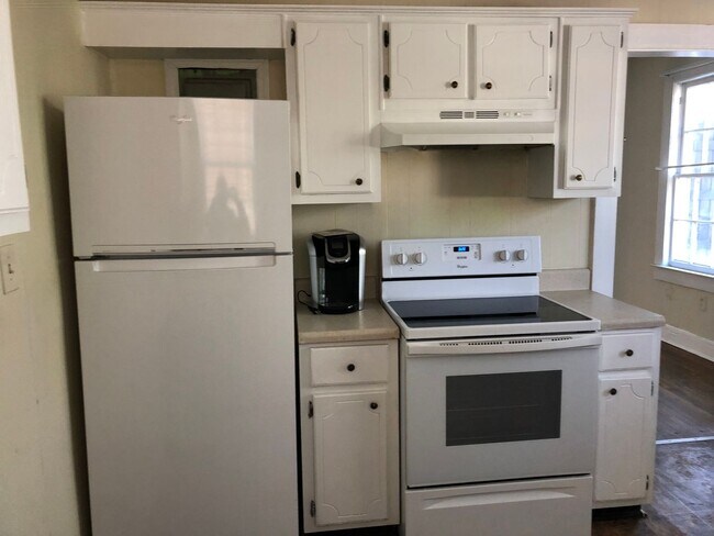 Building Photo - cute house