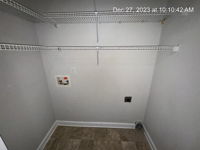 Building Photo - 332-5 Bubble Creek