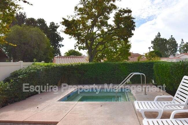 Building Photo - 2032 Birchdale Ct