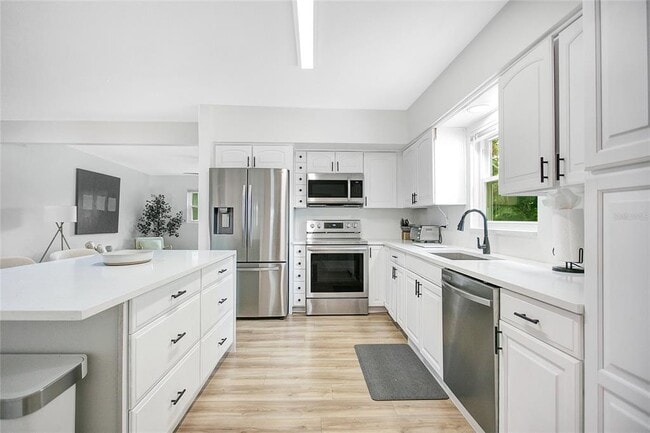 Building Photo - 430 Stimson St